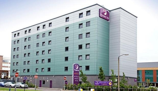 Premier Inn London Elstree / Борхамуд Екстериор снимка