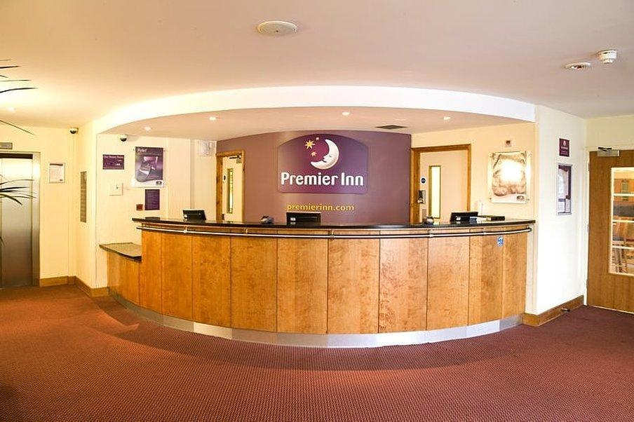 Premier Inn London Elstree / Борхамуд Екстериор снимка